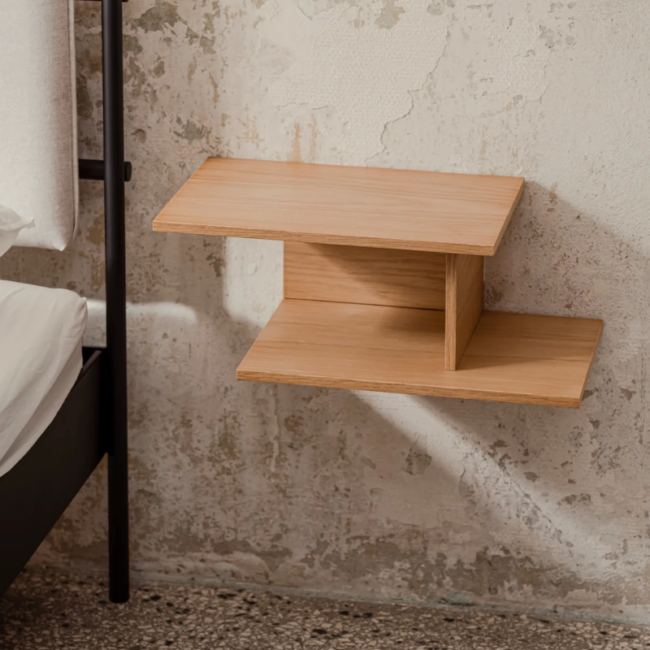 Tann öökapp – seinale kinnitatav tammespoonist minimalistlik öökapp